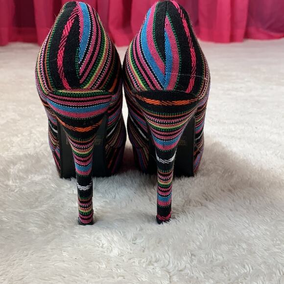 Delicacy Textured stripe platform stiletto heels, size 8.5 - Picture 7 of 11